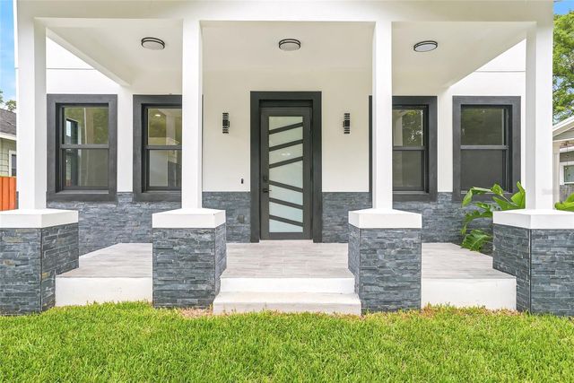 7106 N 10TH STREET, Tampa, FL 33604