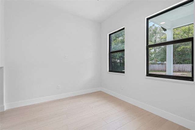 7106 N 10TH STREET, Tampa, FL 33604