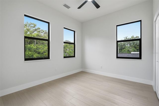 7106 N 10TH STREET, Tampa, FL 33604