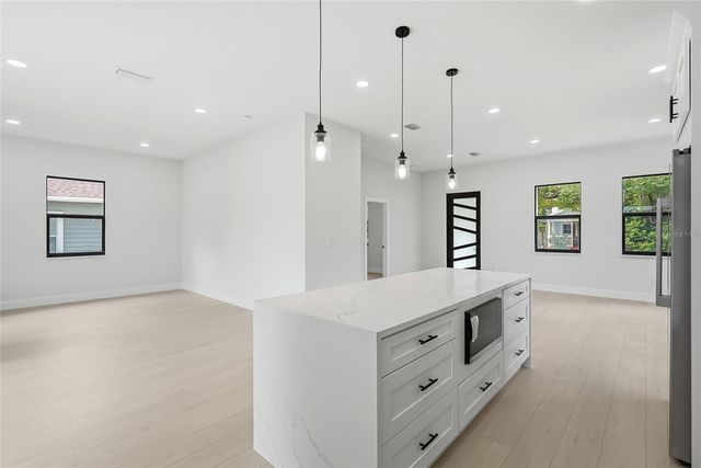 7106 N 10TH STREET, Tampa, FL 33604