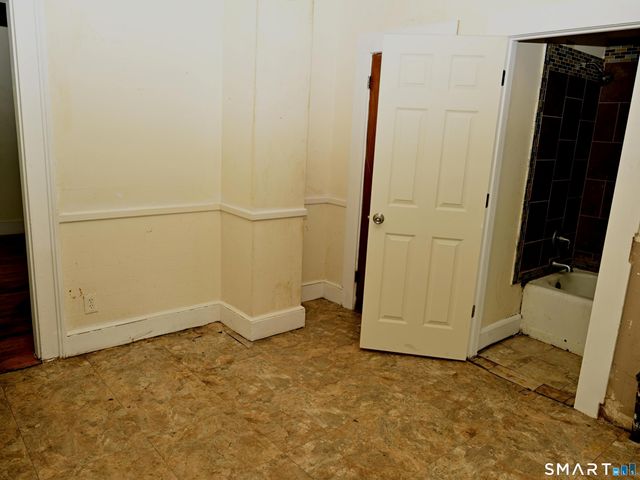 29 Locke Street, Ansonia, CT 06401