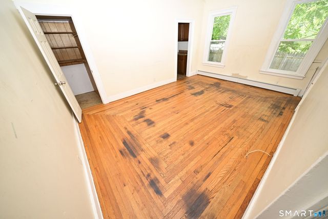 29 Locke Street, Ansonia, CT 06401