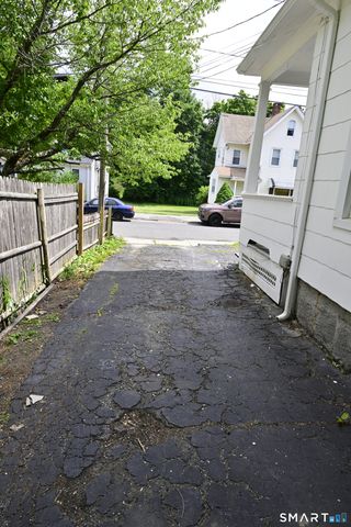 29 Locke Street, Ansonia, CT 06401