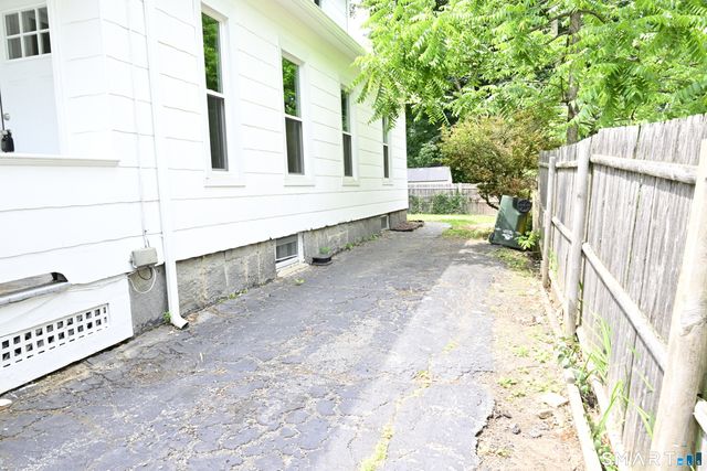 29 Locke Street, Ansonia, CT 06401