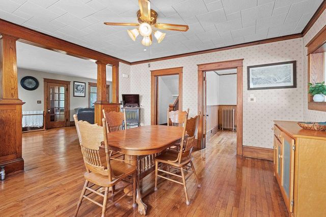 452 NICOLET BOULEVARD, Menasha, WI 54952