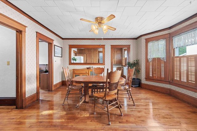 452 NICOLET BOULEVARD, Menasha, WI 54952
