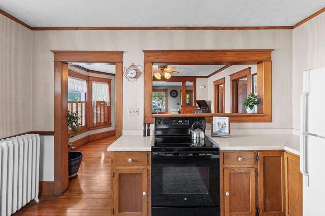 452 NICOLET BOULEVARD, Menasha, WI 54952