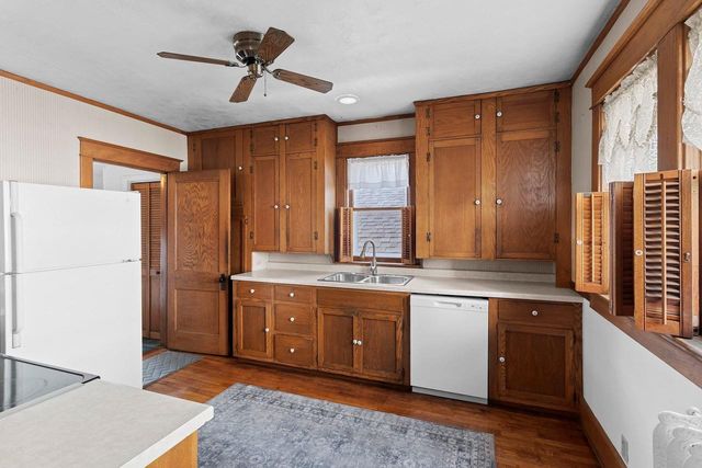 452 NICOLET BOULEVARD, Menasha, WI 54952