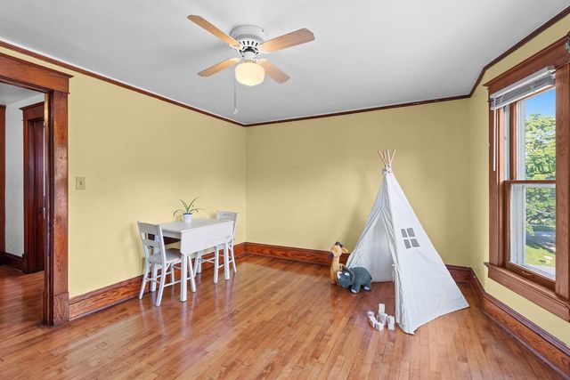452 NICOLET BOULEVARD, Menasha, WI 54952