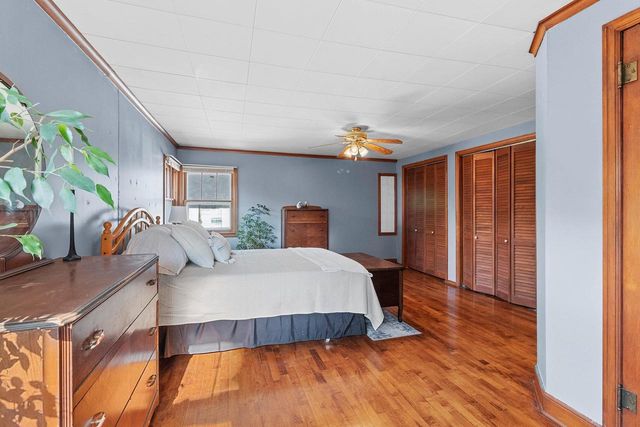 452 NICOLET BOULEVARD, Menasha, WI 54952