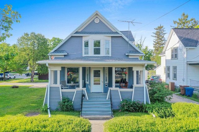 452 NICOLET BOULEVARD, Menasha, WI 54952