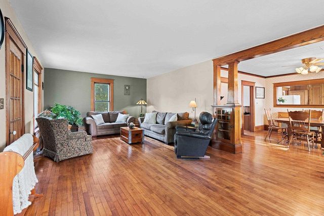 452 NICOLET BOULEVARD, Menasha, WI 54952