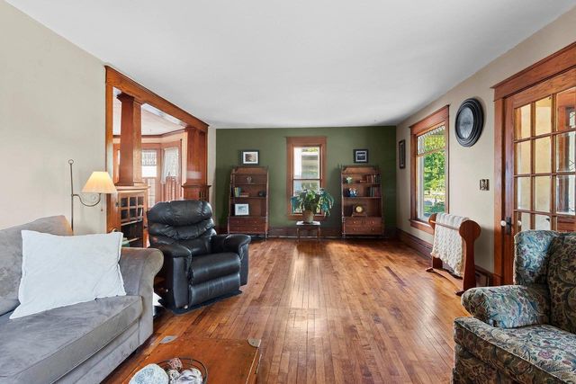 452 NICOLET BOULEVARD, Menasha, WI 54952