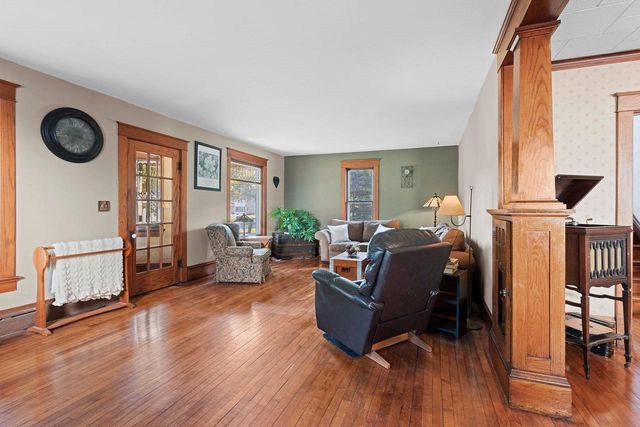 452 NICOLET BOULEVARD, Menasha, WI 54952