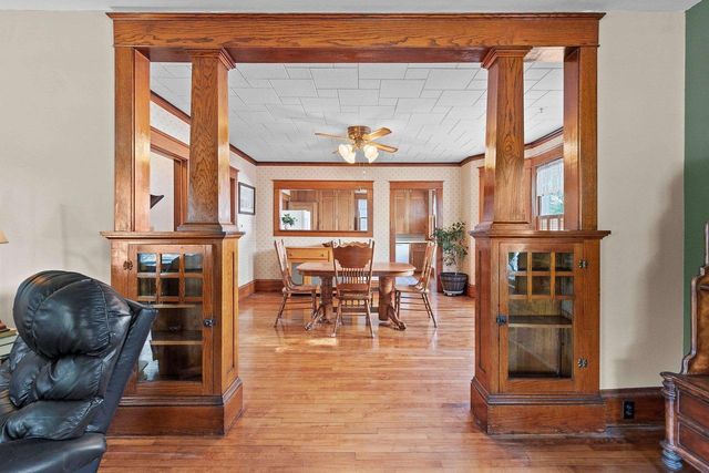 452 NICOLET BOULEVARD, Menasha, WI 54952