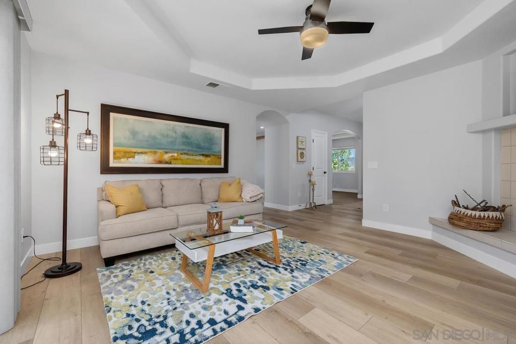 Image 11 of property listing at 13309 Lakeview Way, Lakeside, CA 92040