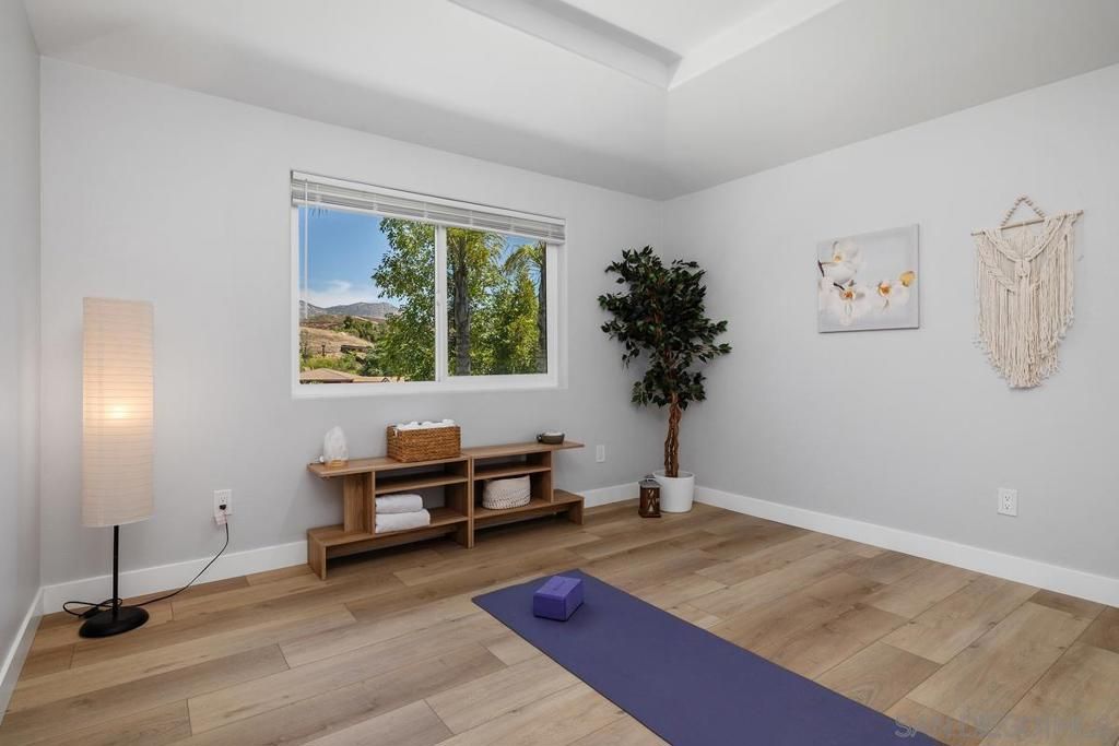 Image 25 of property listing at 13309 Lakeview Way, Lakeside, CA 92040