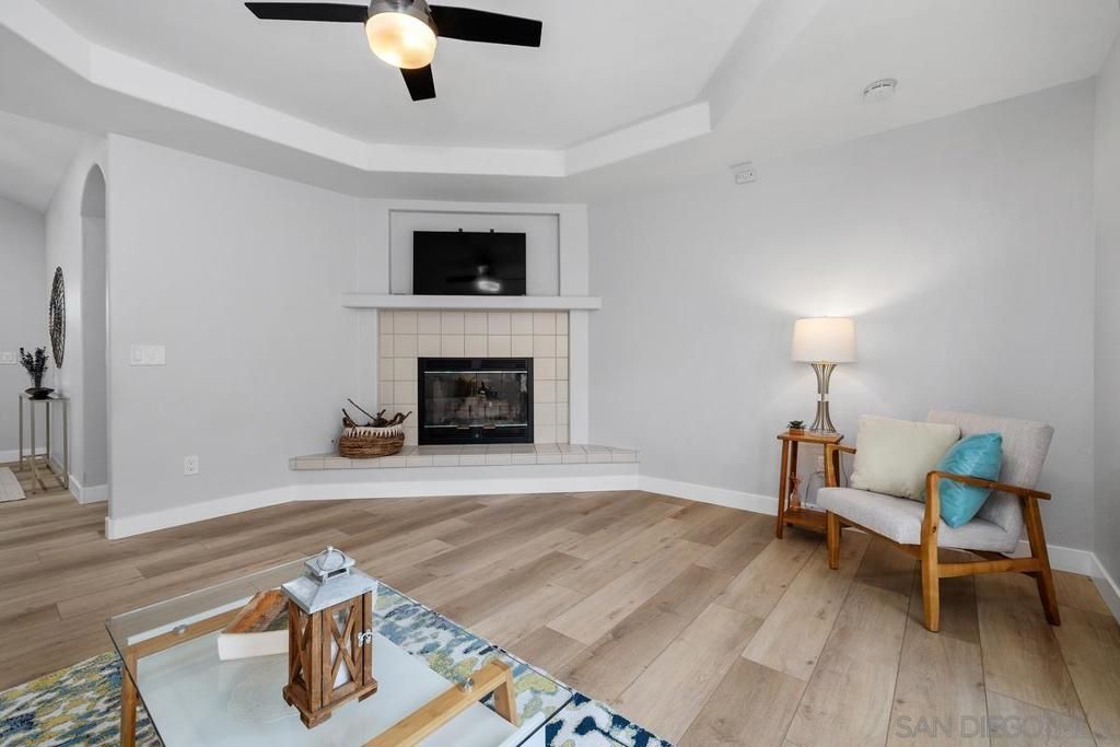 Image 9 of property listing at 13309 Lakeview Way, Lakeside, CA 92040