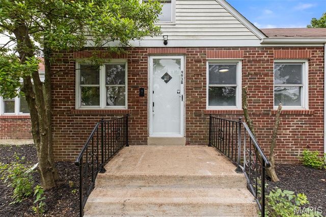 9938 Coventry Lane, Affton, MO 63123