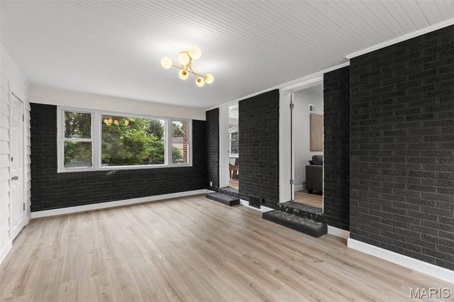 9938 Coventry Lane, Affton, MO 63123