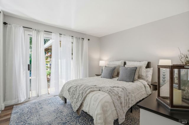 28 Washington St, Novato, CA 94947