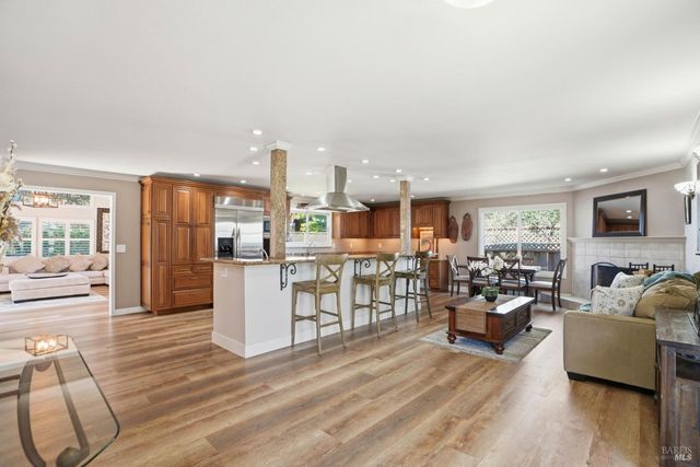 28 Washington St, Novato, CA 94947