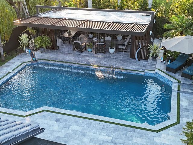 16183 NW 15th St, Pembroke Pines, FL 33028