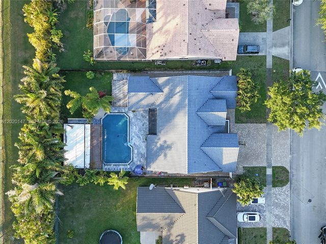 16183 NW 15th St, Pembroke Pines, FL 33028