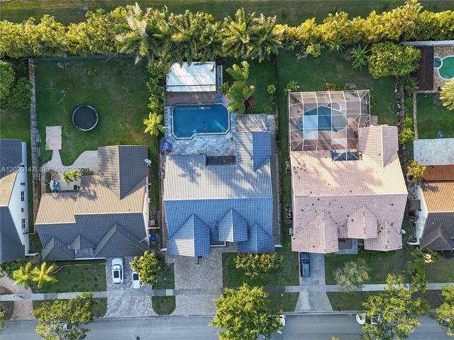 16183 NW 15th St, Pembroke Pines, FL 33028