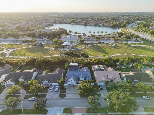 16183 NW 15th St, Pembroke Pines, FL 33028