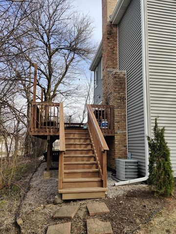 4946 Florence Avenue, Downers Grove, IL 60515