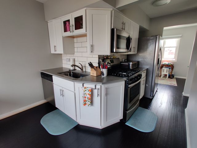4946 Florence Avenue, Downers Grove, IL 60515