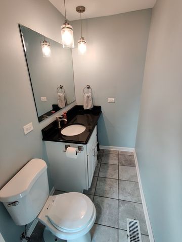 4946 Florence Avenue, Downers Grove, IL 60515
