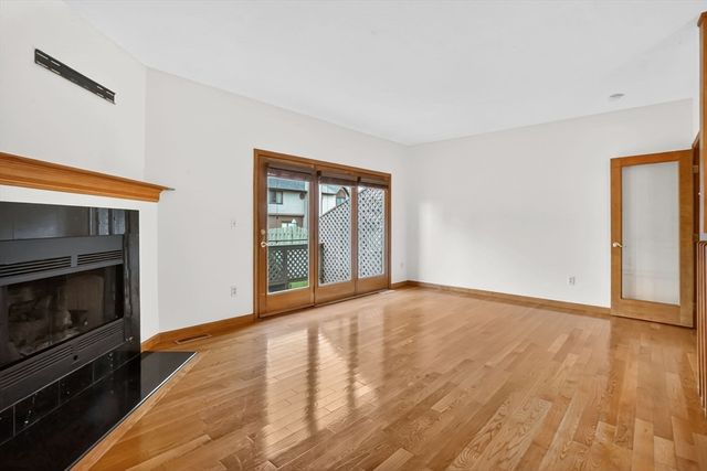 92 Dogwood Ln 92, Agawam, MA 01001