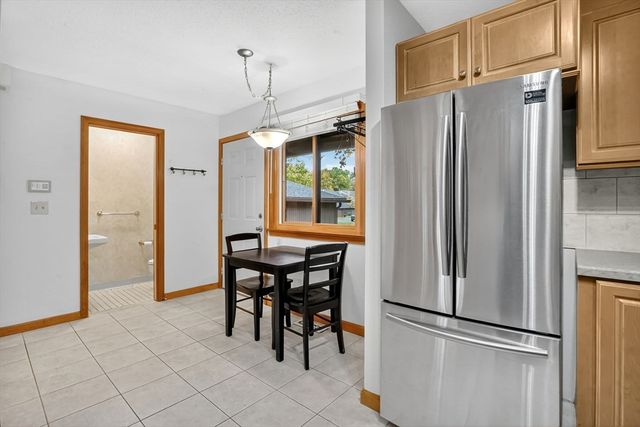 92 Dogwood Ln 92, Agawam, MA 01001