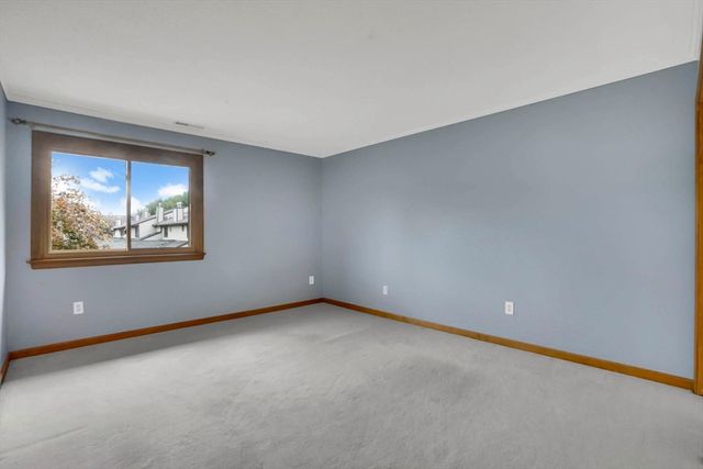 92 Dogwood Ln 92, Agawam, MA 01001