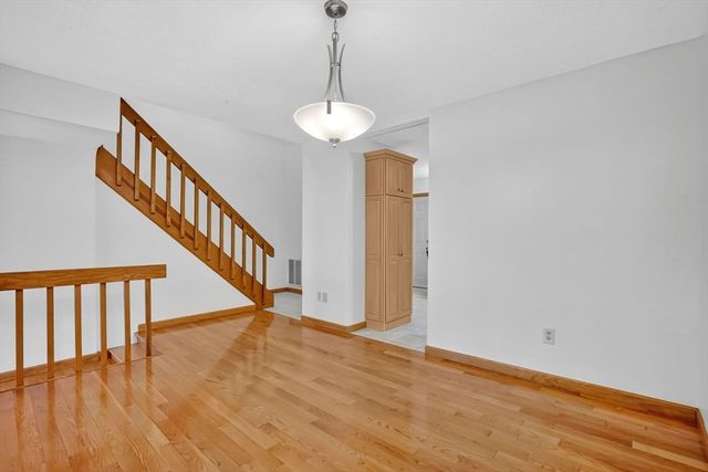 92 Dogwood Ln 92, Agawam, MA 01001