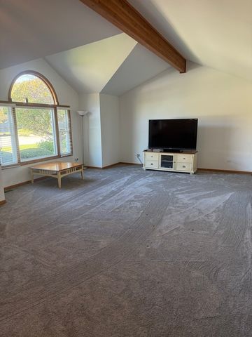 188 Cedarwood Drive, Steger, IL 60475