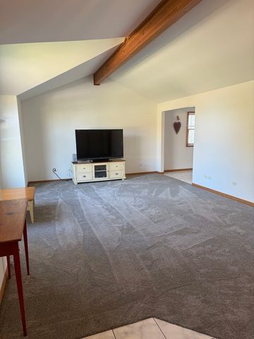 188 Cedarwood Drive, Steger, IL 60475