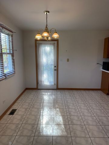 188 Cedarwood Drive, Steger, IL 60475