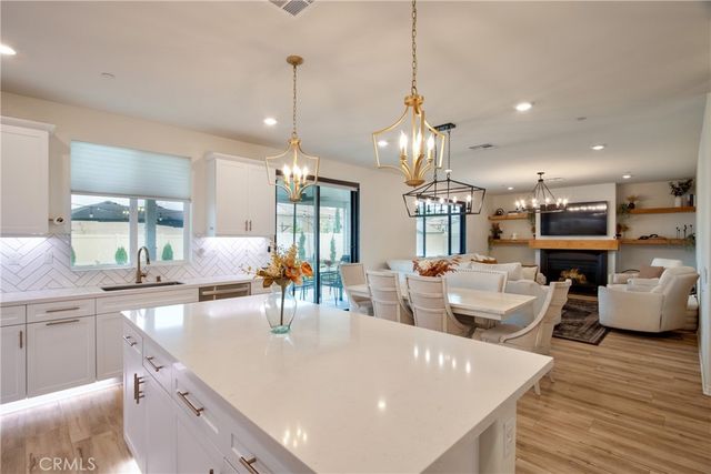 33063 Table Rock Drive, Winchester, CA 92596
