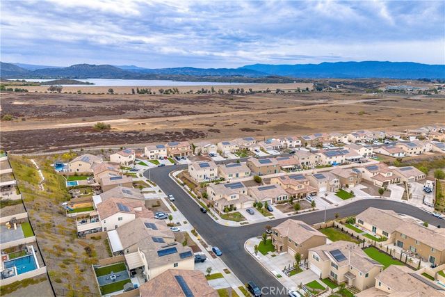 33063 Table Rock Drive, Winchester, CA 92596