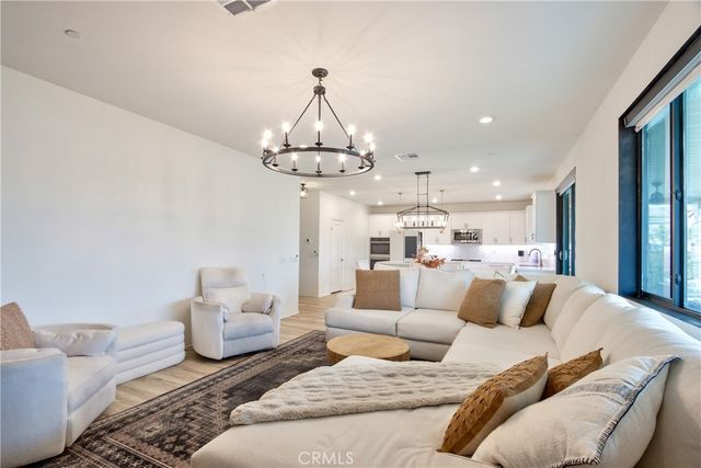 33063 Table Rock Drive, Winchester, CA 92596