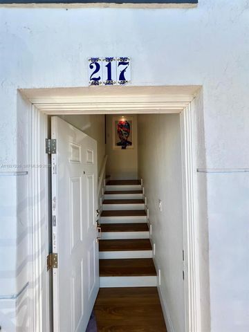 925 NW 82nd Ave 217-A, Miami, FL 33126