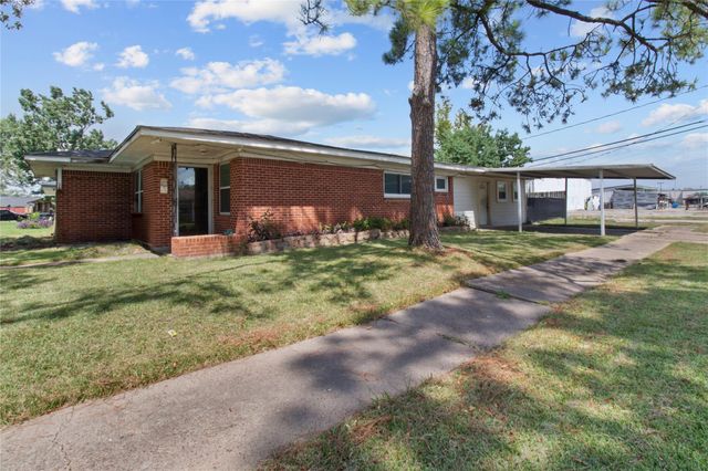 5702 Wood Creek Way, Houston, TX 77017