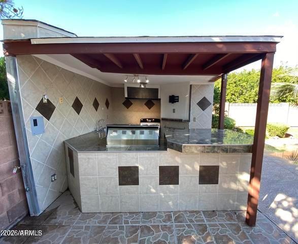 322 E CLAREMONT Street, Phoenix, AZ 85012