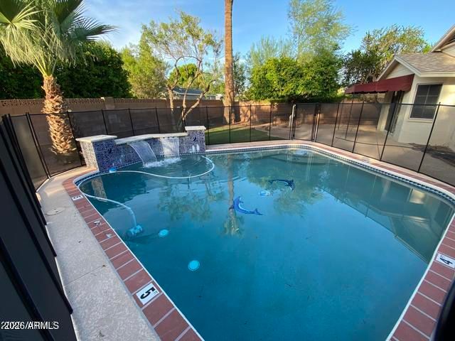 322 E CLAREMONT Street, Phoenix, AZ 85012