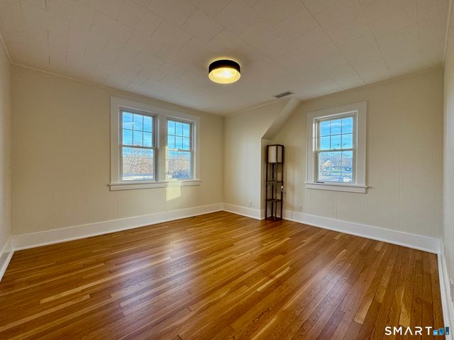 336 Federal Road 2nd floor, Brookfield, CT 06804