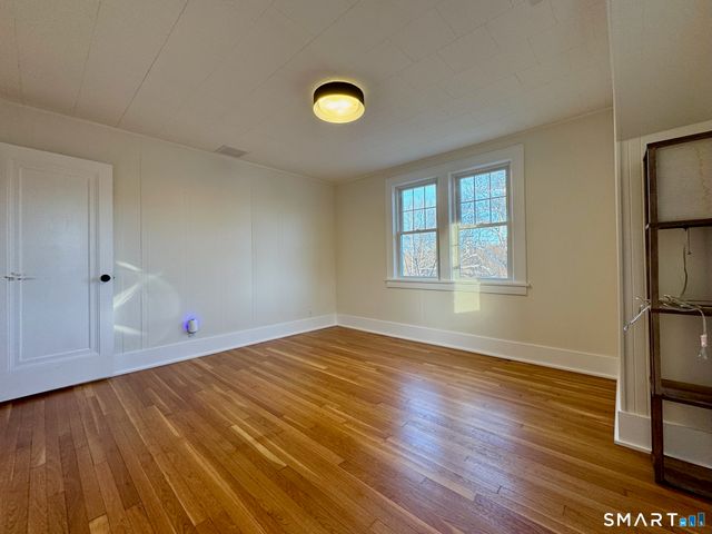 336 Federal Road 2nd floor, Brookfield, CT 06804