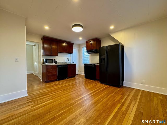 336 Federal Road 2nd floor, Brookfield, CT 06804